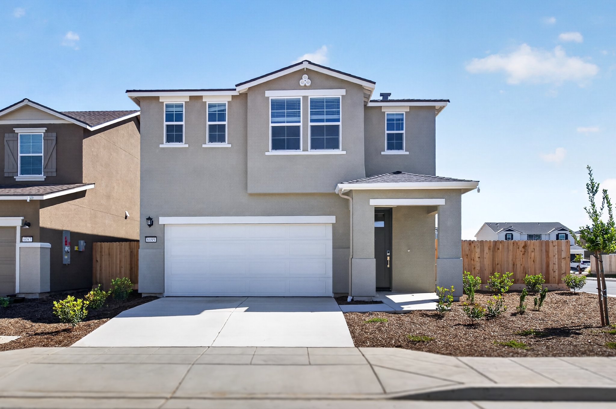 0061 6095 W Flint Way