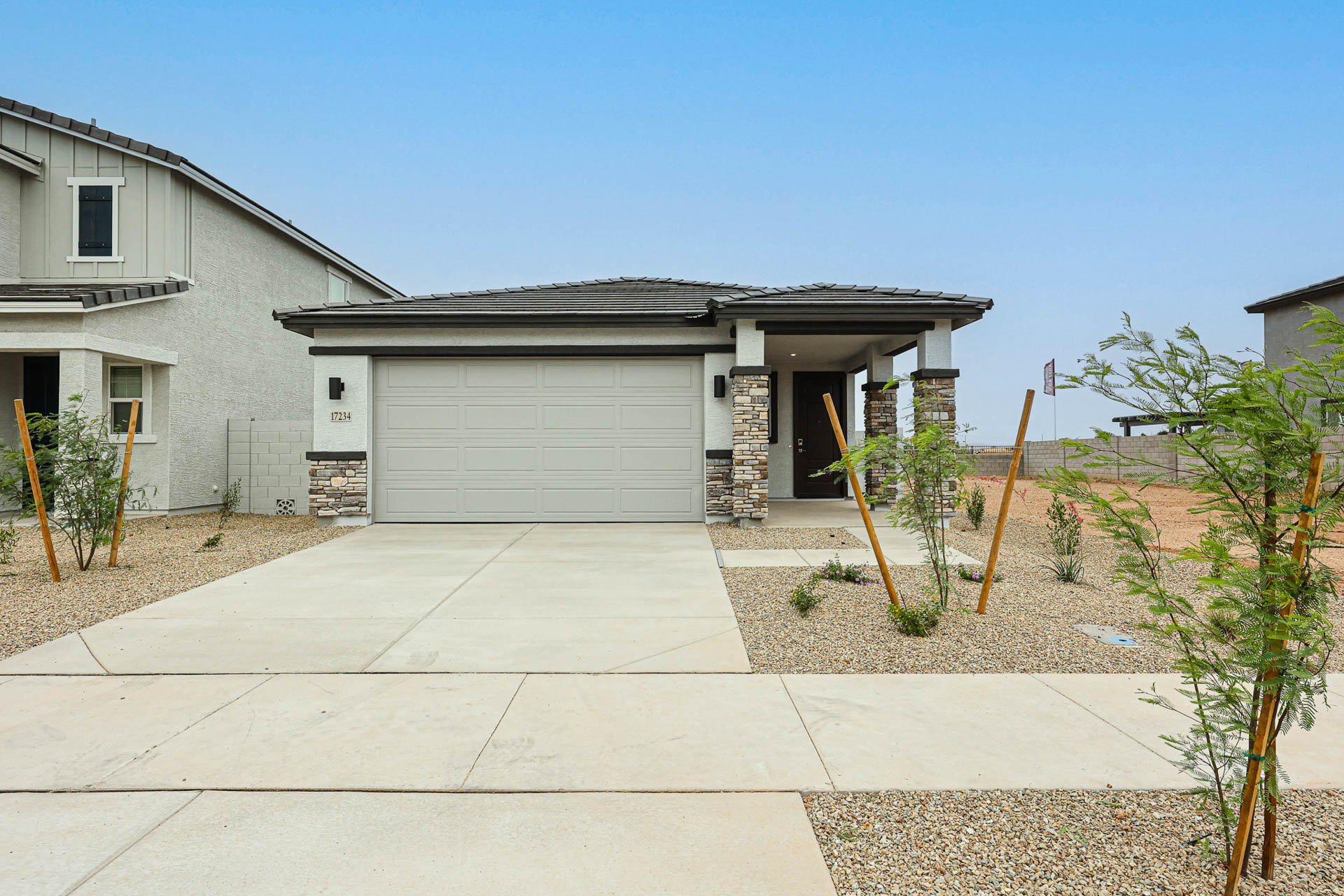 0331 17234 W PATRICK LN